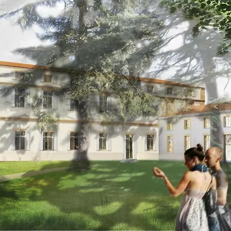 מלון Chateau De