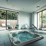 Chateau De 호텔 4*