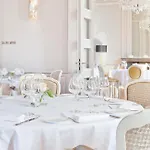 Chateau De Hotel