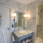 Chateau De Hotel