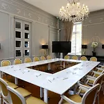 Chateau De Hotel 4*