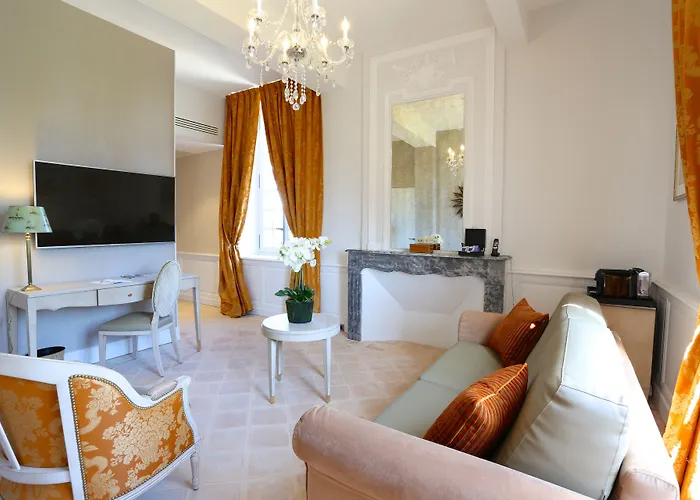 Chateau De Отель Drudas