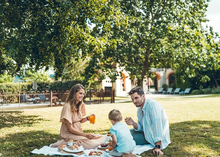 Отель Chateau De Drudas